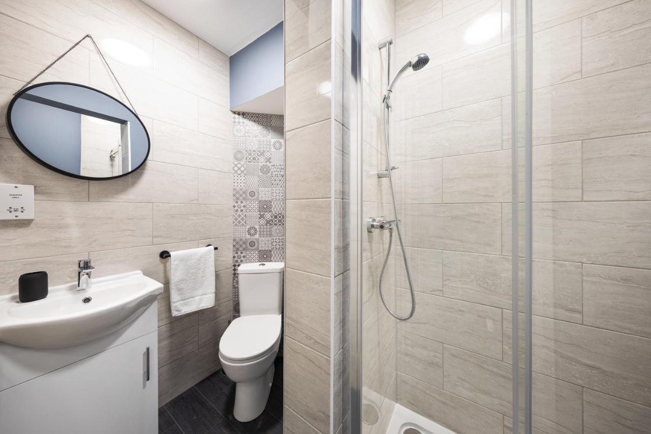 7 Bedroom House Ensuite Rooms, Fully Equipped Kitchen, Free Wifi, Tvs In All Rooms City Centre Close To A46 Inspire Homes Coventry Luaran gambar